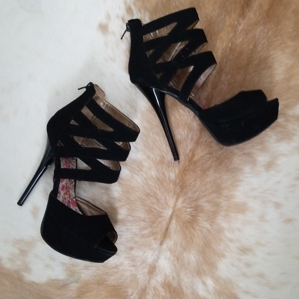 Cupid 5 Inch Heels Size 7